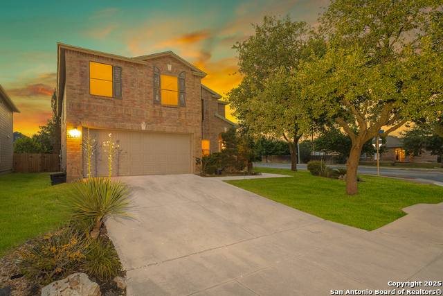 Listing photo id 1 for 11407 Liberty Field