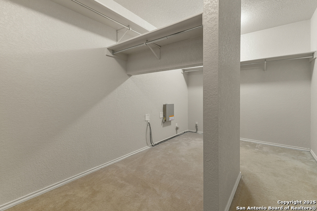 Listing photo id 33 for 11407 Liberty Field