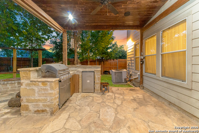 Listing photo id 36 for 11407 Liberty Field