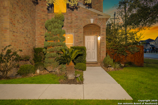 Listing photo id 2 for 11407 Liberty Field