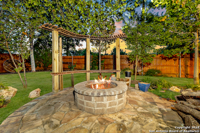 Listing photo id 39 for 11407 Liberty Field