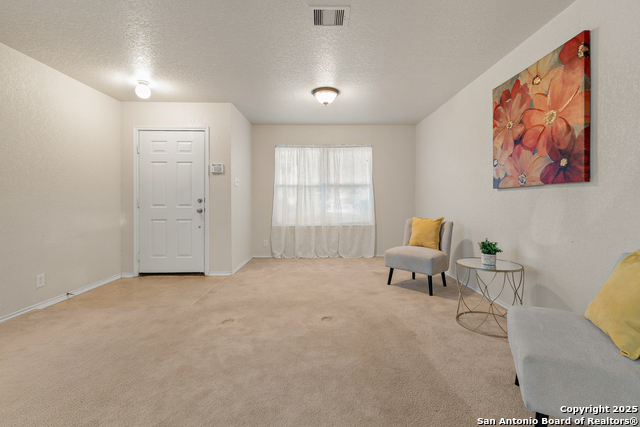 Listing photo id 5 for 11407 Liberty Field