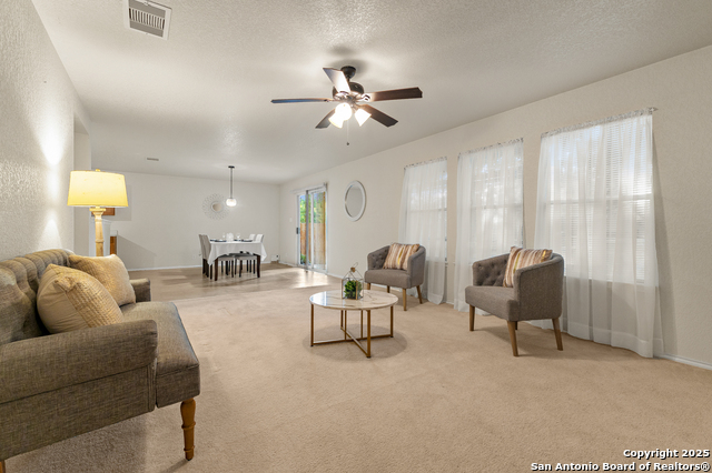 Listing photo id 7 for 11407 Liberty Field