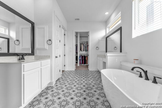Image 30 of 56 For 406 Aurora Basin