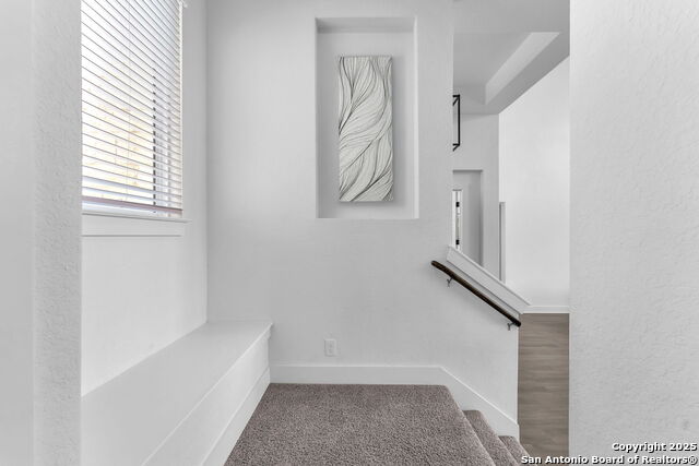 Image 36 of 56 For 406 Aurora Basin