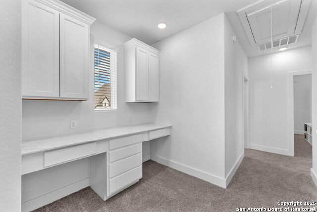 Image 45 of 56 For 406 Aurora Basin
