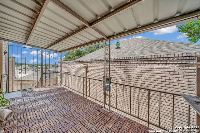 Image 18 of 23 For 102 Ruelle  200-b