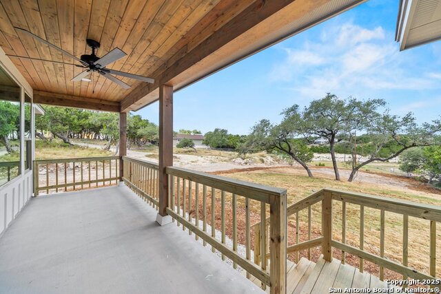 Listing photo id 23 for 821 Scenic Hills