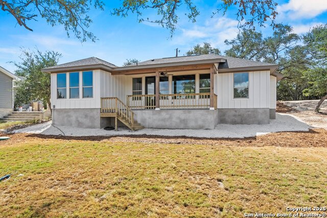 Listing photo id 25 for 821 Scenic Hills
