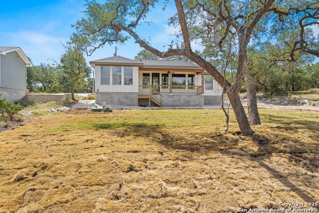 Listing photo id 27 for 821 Scenic Hills