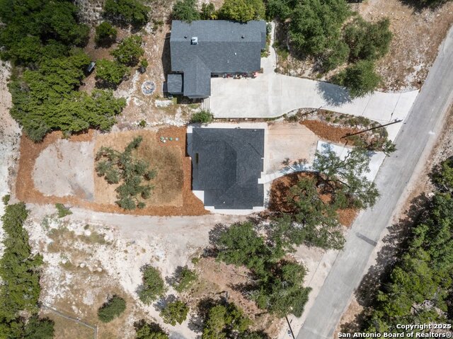 Listing photo id 28 for 821 Scenic Hills
