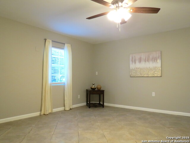 Listing photo id 5 for 8762 Port Of Call