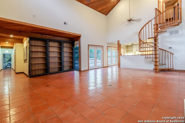 Image 10 of 41 For 9319 Oak Ledge