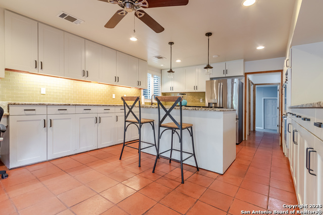 Image 15 of 41 For 9319 Oak Ledge