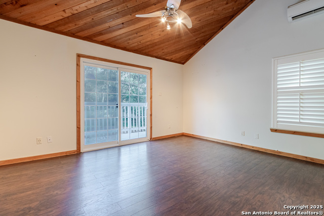 Image 30 of 41 For 9319 Oak Ledge