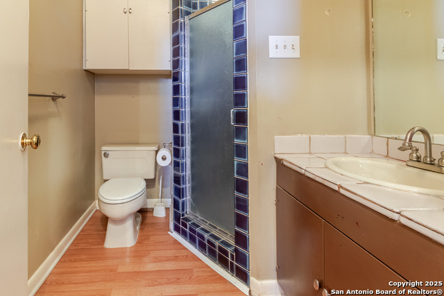 Image 31 of 41 For 9319 Oak Ledge