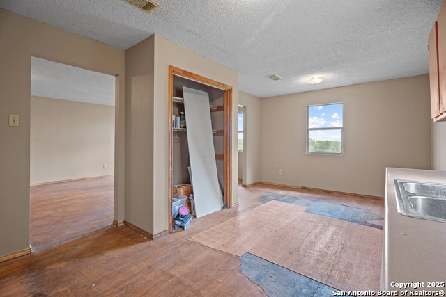 Image 12 of 34 For 2862 Wetz  