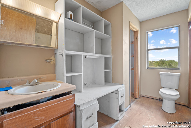 Image 17 of 34 For 2862 Wetz  