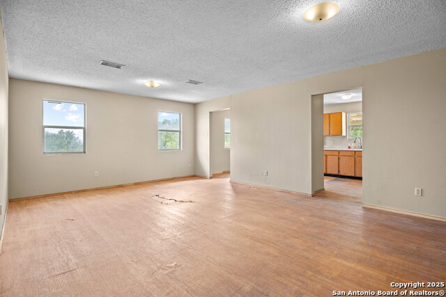 Image 7 of 34 For 2862 Wetz  
