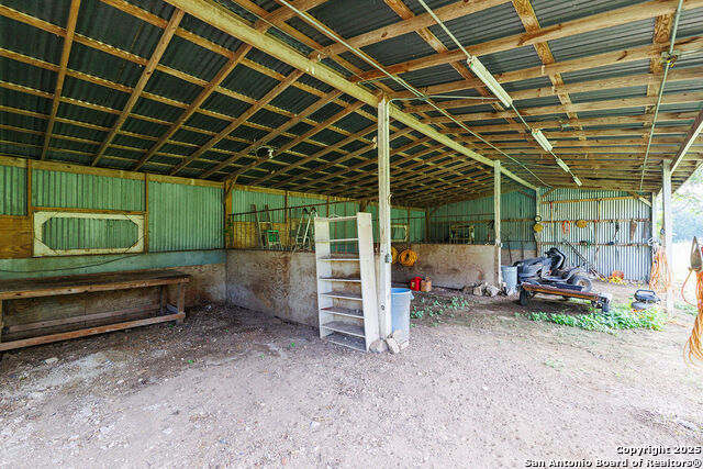 Image 37 of 38 For 1301 Sea Willow