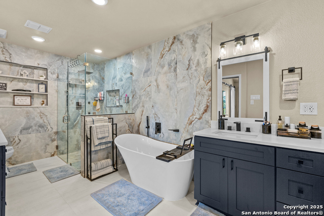 Listing photo id 11 for 31421 Wild Oak Hill