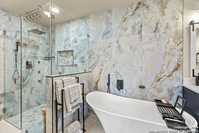 Listing photo id 13 for 31421 Wild Oak Hill