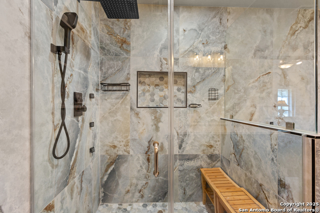 Listing photo id 14 for 31421 Wild Oak Hill