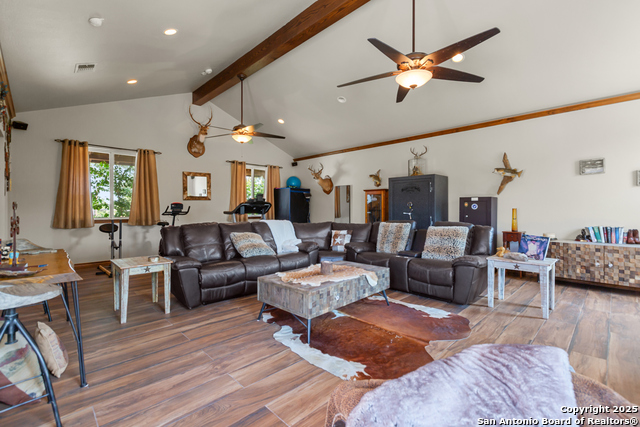 Listing photo id 30 for 31421 Wild Oak Hill