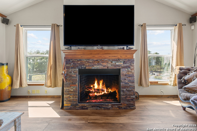 Listing photo id 31 for 31421 Wild Oak Hill