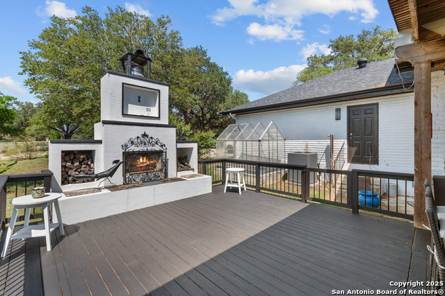 Listing photo id 33 for 31421 Wild Oak Hill