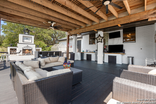 Listing photo id 35 for 31421 Wild Oak Hill