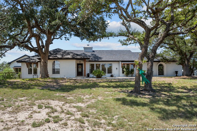 Listing photo id 2 for 31421 Wild Oak Hill