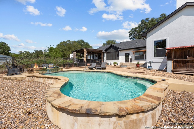 Listing photo id 39 for 31421 Wild Oak Hill