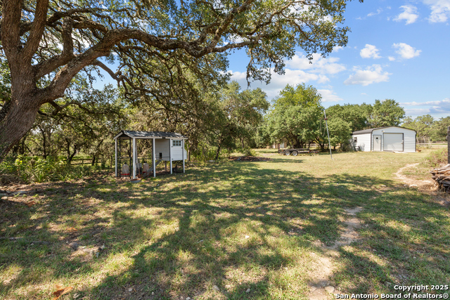 Listing photo id 42 for 31421 Wild Oak Hill