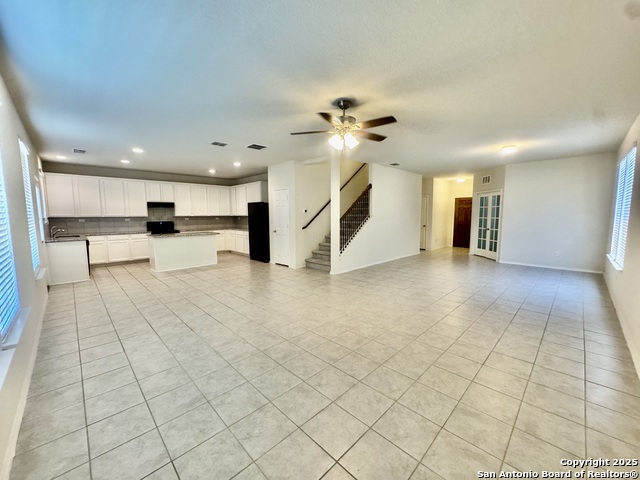 Listing photo id 8 for 27346 Emilie Canyon