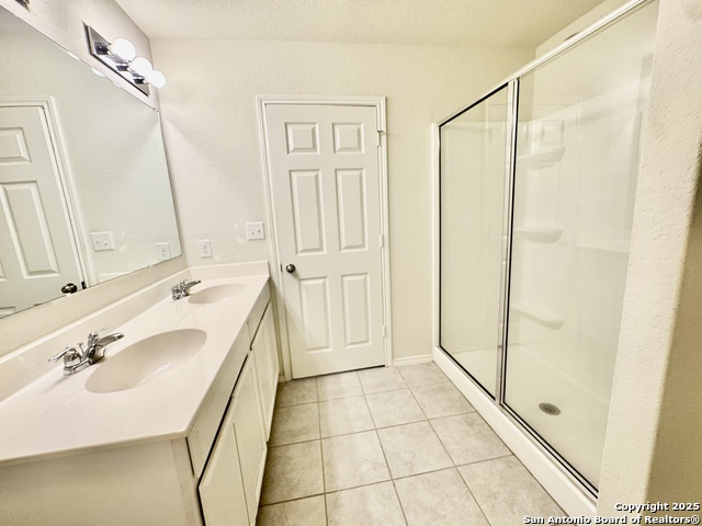 Listing photo id 18 for 27346 Emilie Canyon