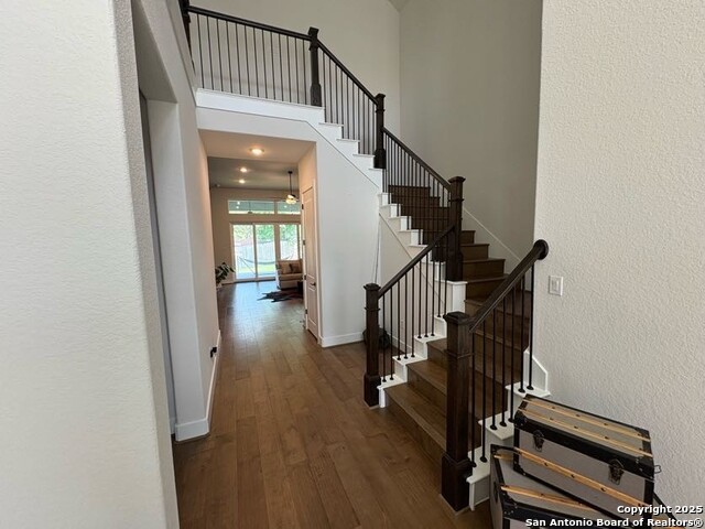 Image 5 of 32 For 2710 Creekside