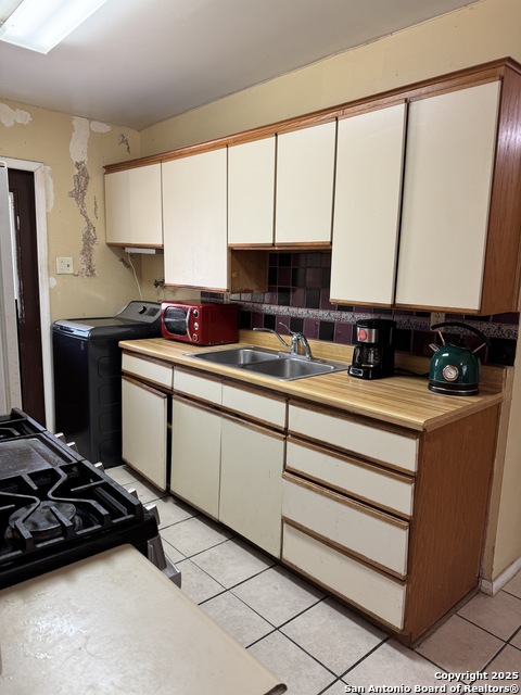 Image 10 of 28 For 130 Kontiki Pl