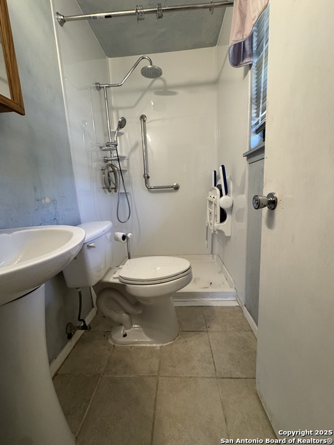 Image 16 of 28 For 130 Kontiki Pl