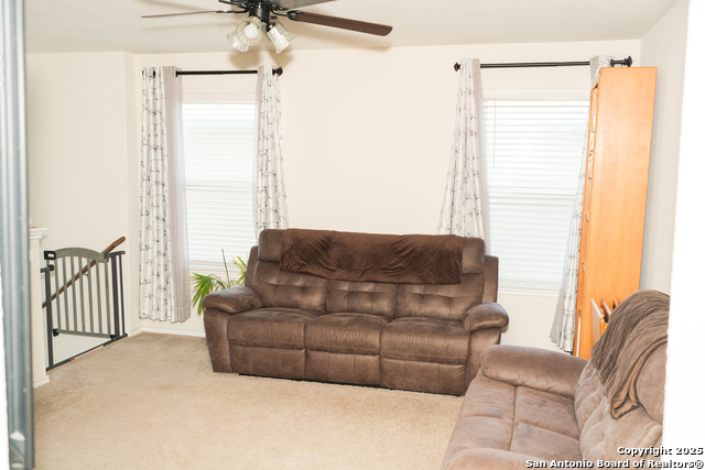 Image 9 of 22 For 469 Middle Green