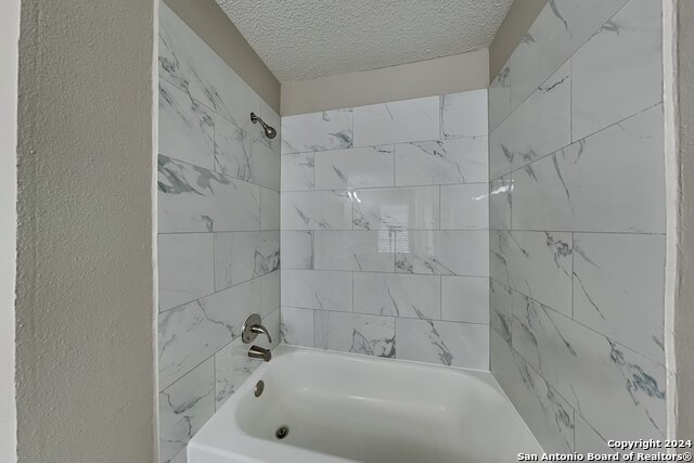 Listing photo id 12 for 423 Irongate Rdg