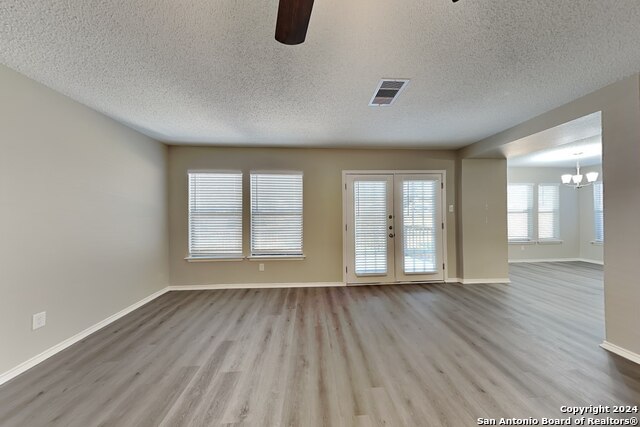 Listing photo id 0 for 423 Irongate Rdg