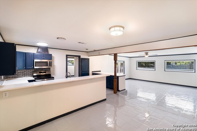 Listing photo id 5 for 210 Summertime Dr