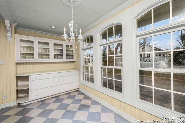 Image 28 of 47 For 633 Castell Avenue S