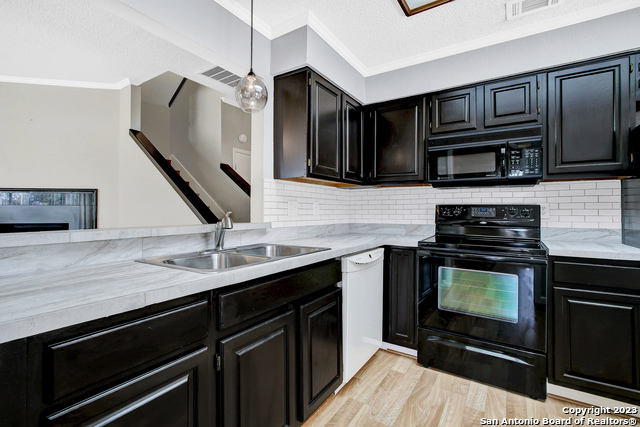 Image 11 of 26 For 829 Bitters W Apt 404