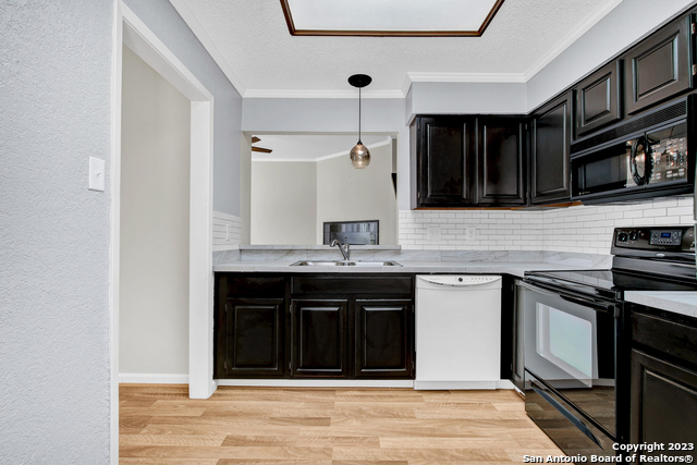 Image 12 of 26 For 829 Bitters W Apt 404