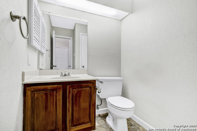 Image 15 of 26 For 829 Bitters W Apt 404