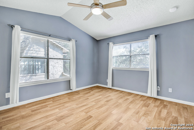 Image 16 of 26 For 829 Bitters W Apt 404