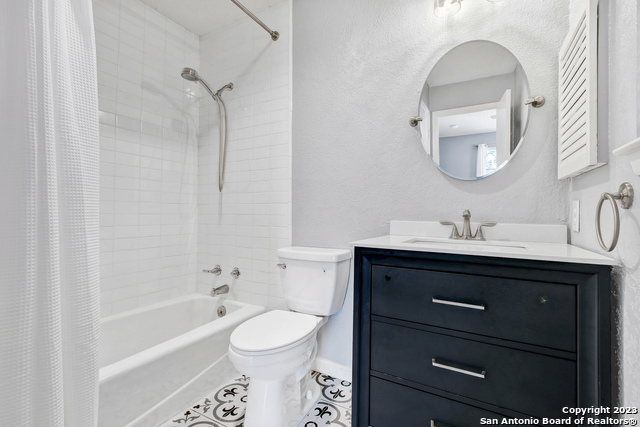 Image 18 of 26 For 829 Bitters W Apt 404