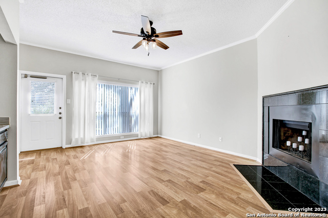 Image 3 of 26 For 829 Bitters W Apt 404